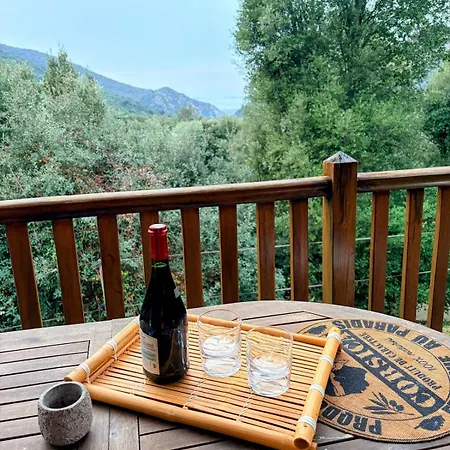 Roulotte Atypique - Vue - écrin De Nature Appartement *