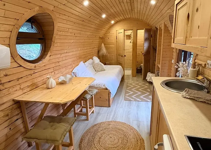 Appartement Roulotte Atypique - Vue - écrin De Nature Cauro